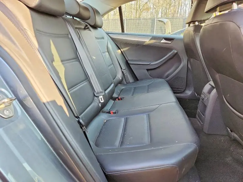 2017 VOLKSWAGEN JETTA SE  