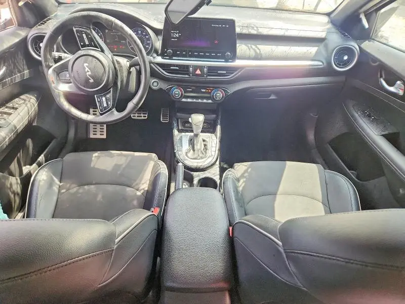 2023 KIA FORTE GT LINE  