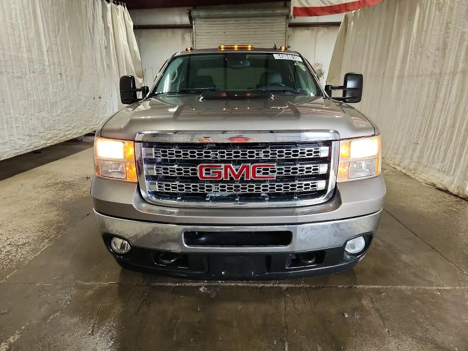 2013 GMC SIERRA K2500 SLE  