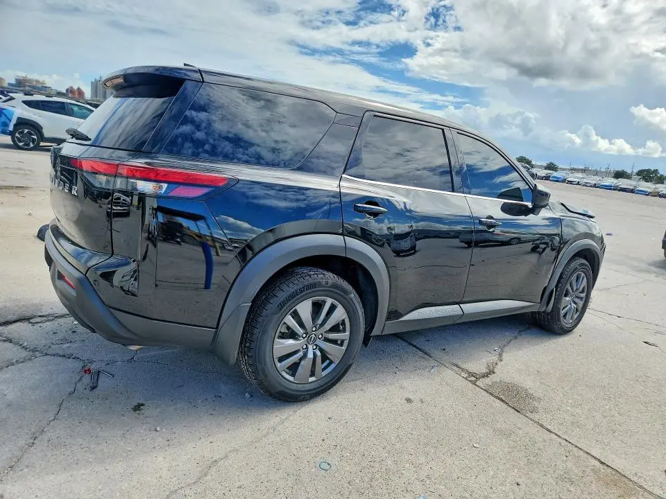 2024 NISSAN PATHFINDER S  