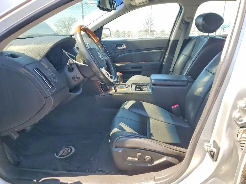 2010 CADILLAC STS   