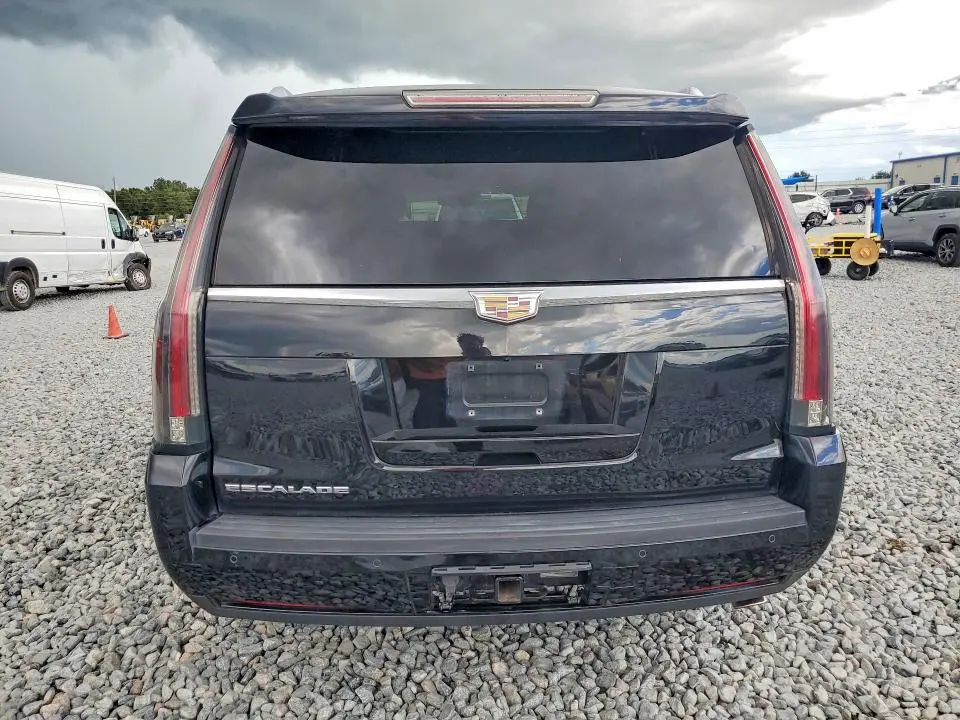 2016 CADILLAC ESCALADE LUXURY  