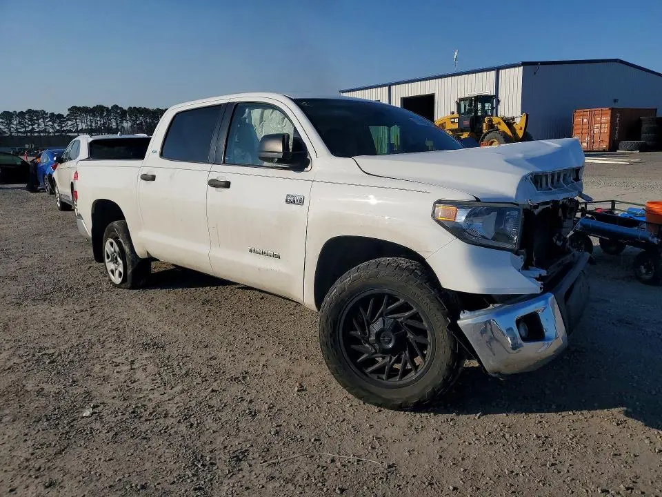 2020 TOYOTA TUNDRA CREWMAX SR5  