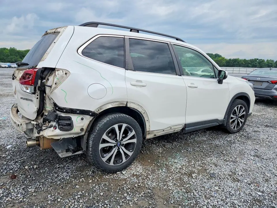 2021 SUBARU FORESTER LIMITED  