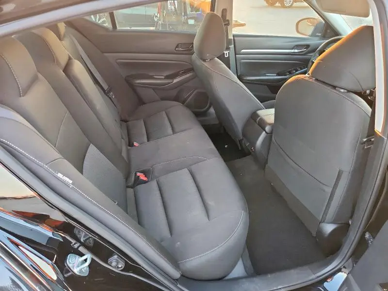 2023 NISSAN ALTIMA SV  