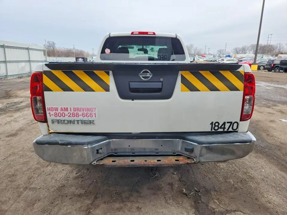 2013 NISSAN FRONTIER S  