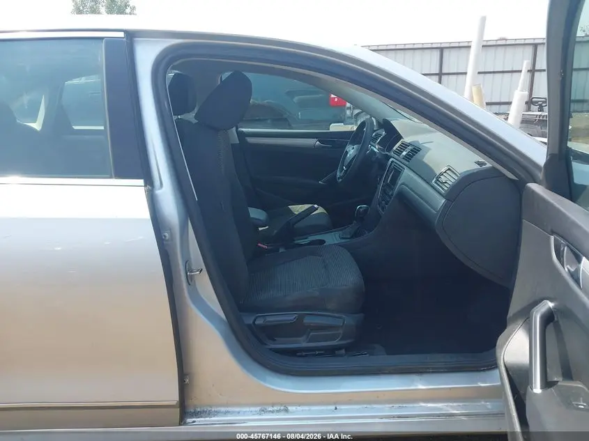 2016 VOLKSWAGEN PASSAT 1.8T S