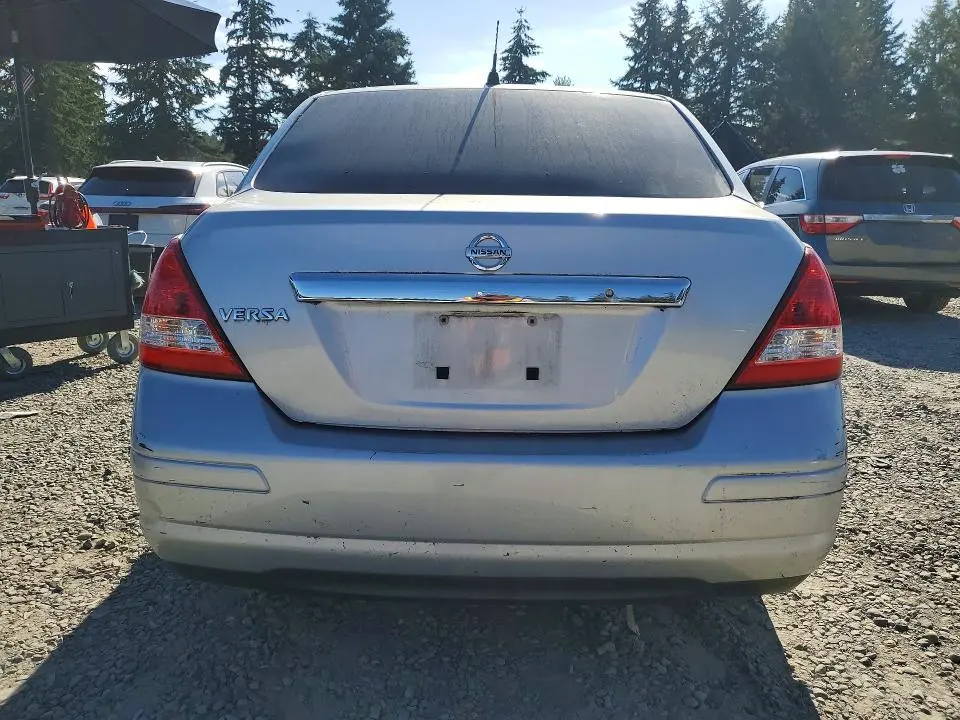 2010 NISSAN VERSA 1.8 S  