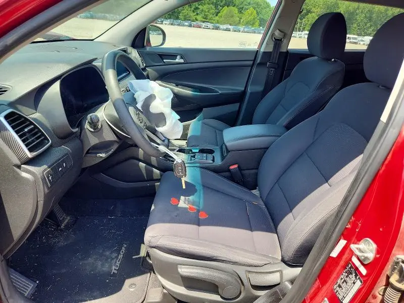 2021 HYUNDAI TUCSON SE  