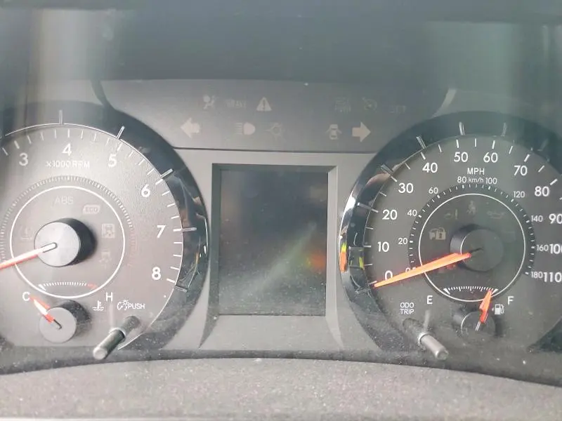 2017 TOYOTA SIENNA LE  