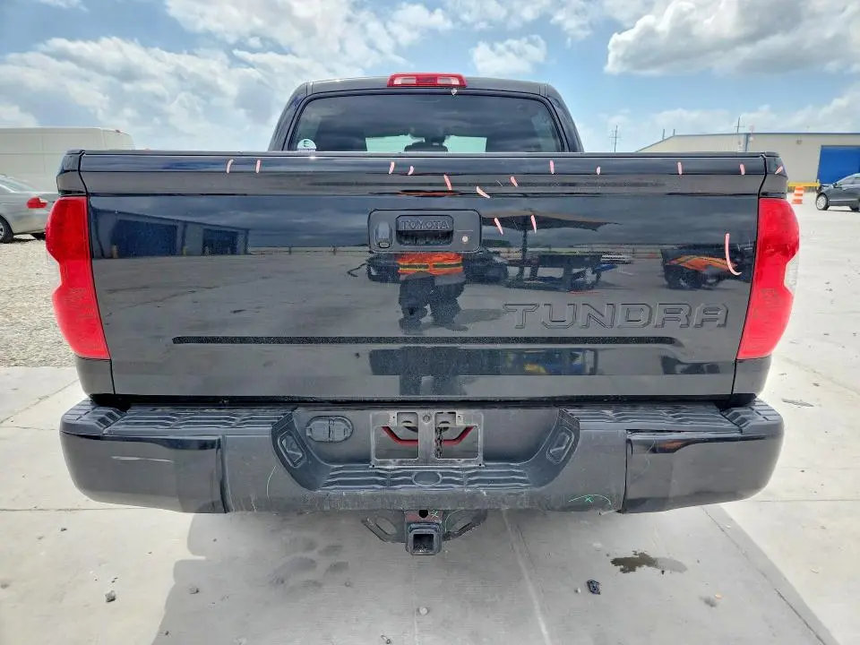 2019 TOYOTA TUNDRA SR5  