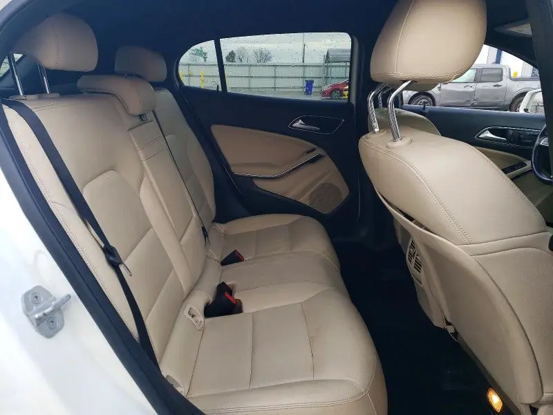 2017 MERCEDES-BENZ GLA 250  