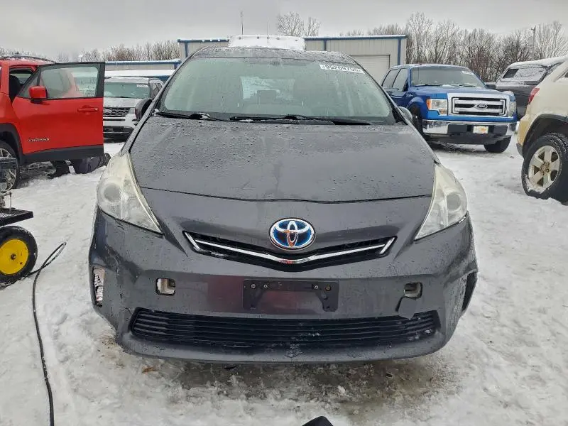 2013 TOYOTA PRIUS V   