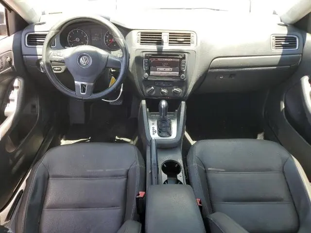 2012 VOLKSWAGEN JETTA SE  