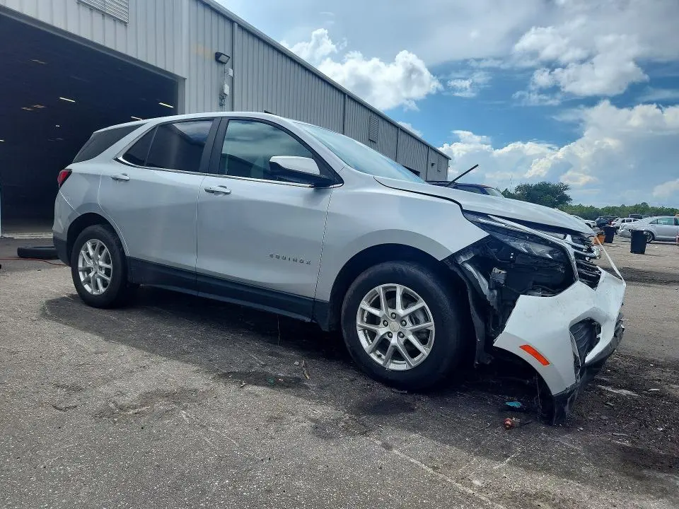 2022 CHEVROLET EQUINOX LT  
