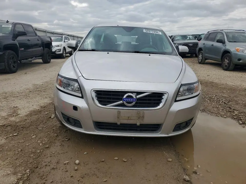 2011 VOLVO V50 T5  