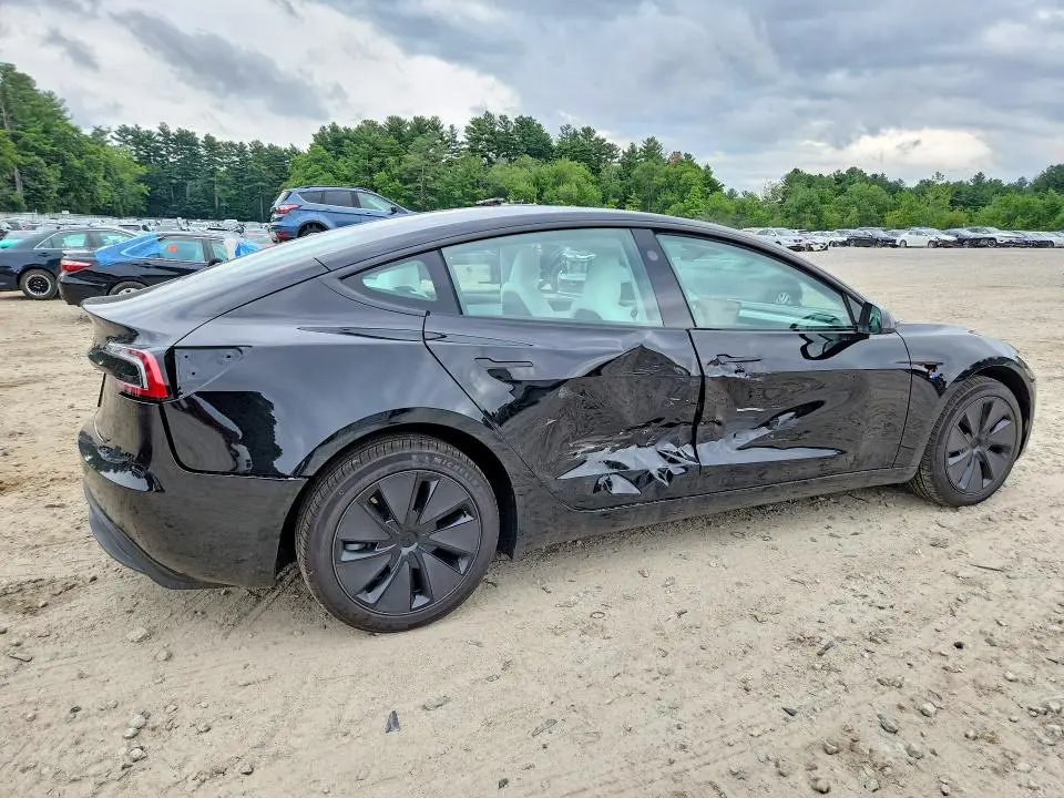 2026 TESLA MODEL 3   