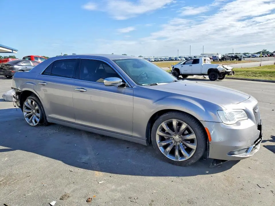 2017 CHRYSLER 300C   