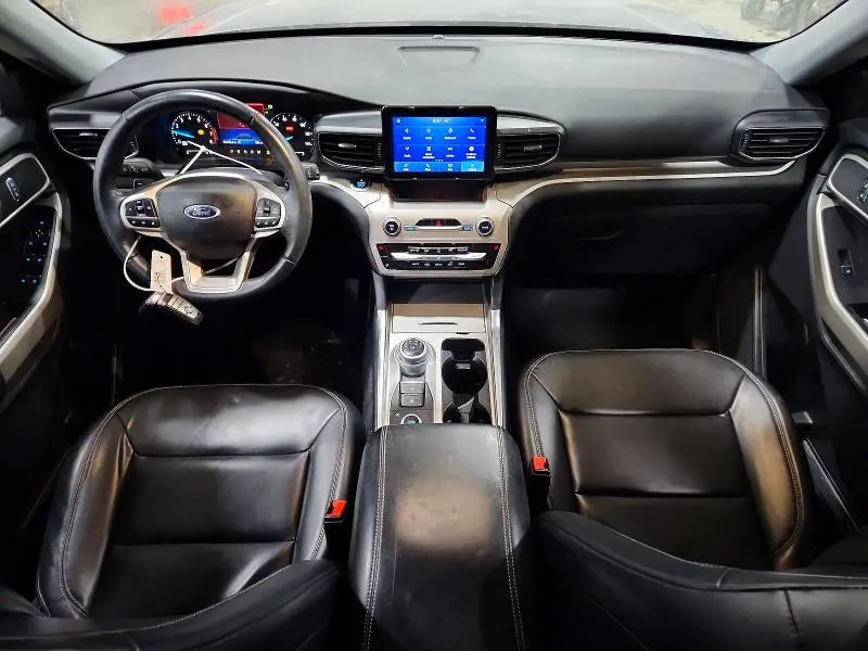 2021 FORD EXPLORER XLT  