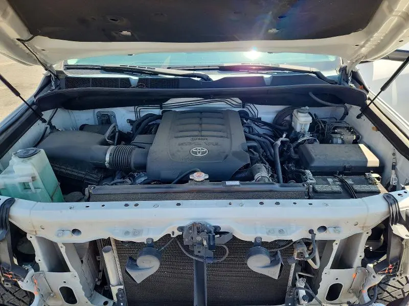 2021 TOYOTA TUNDRA CREWMAX SR5  