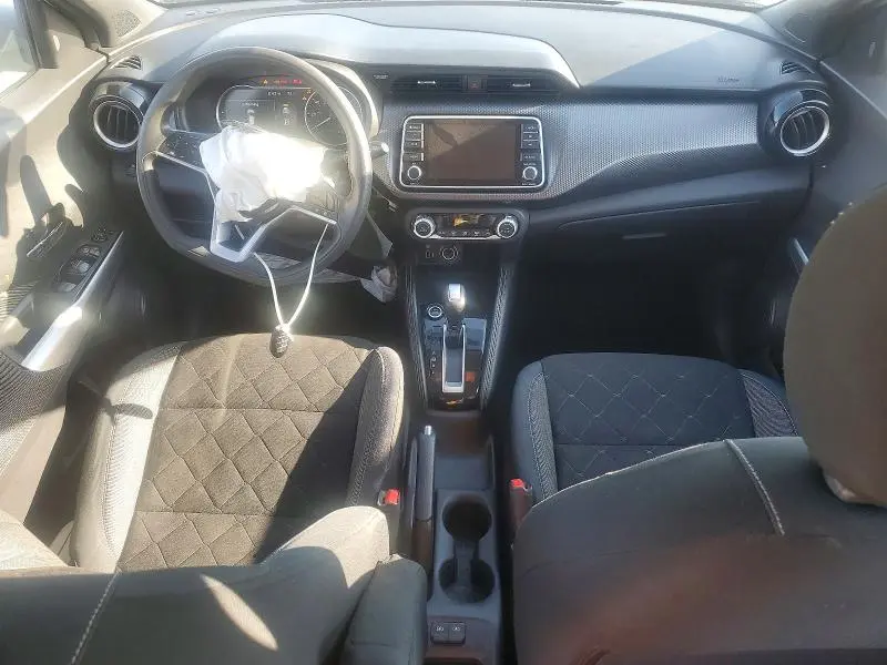 2019 NISSAN KICKS SV  