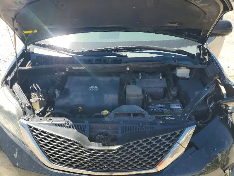 2012 TOYOTA SIENNA SPORT  