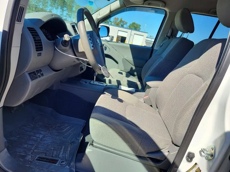 2020 NISSAN FRONTIER SV  