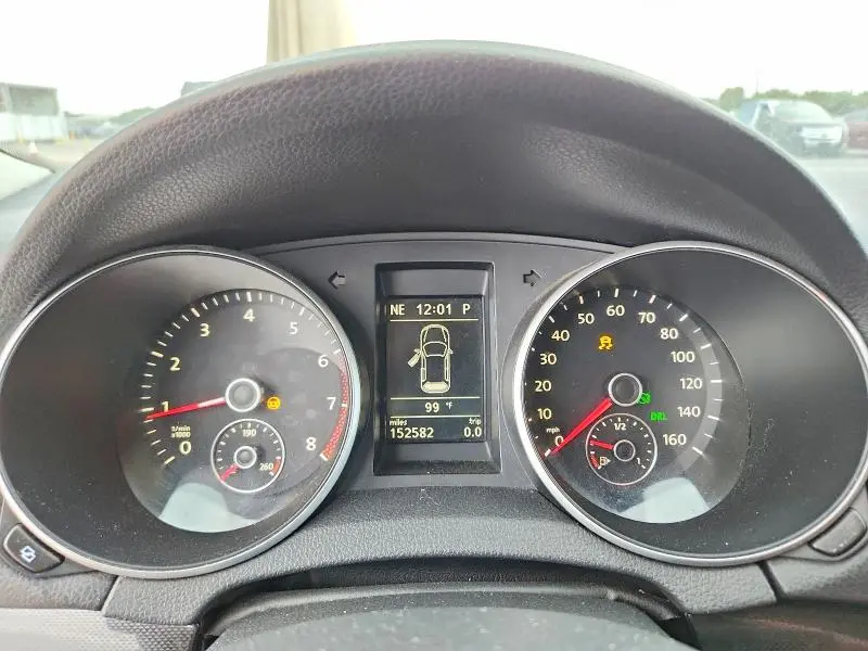 2010 VOLKSWAGEN JETTA SE  