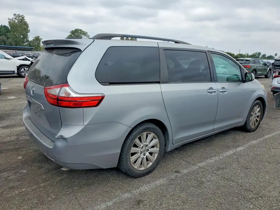 2015 TOYOTA SIENNA LIMITED PREMIUM 7-PASSENGER  