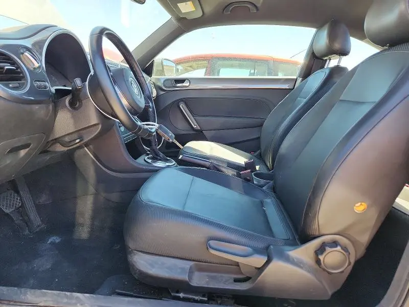 2012 VOLKSWAGEN BEETLE   