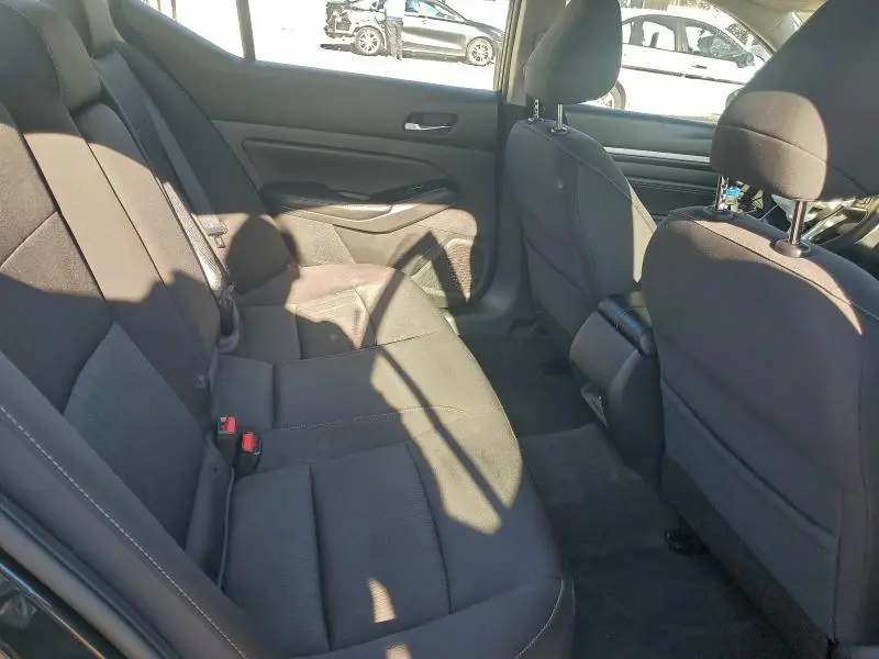 2021 NISSAN ALTIMA SV  