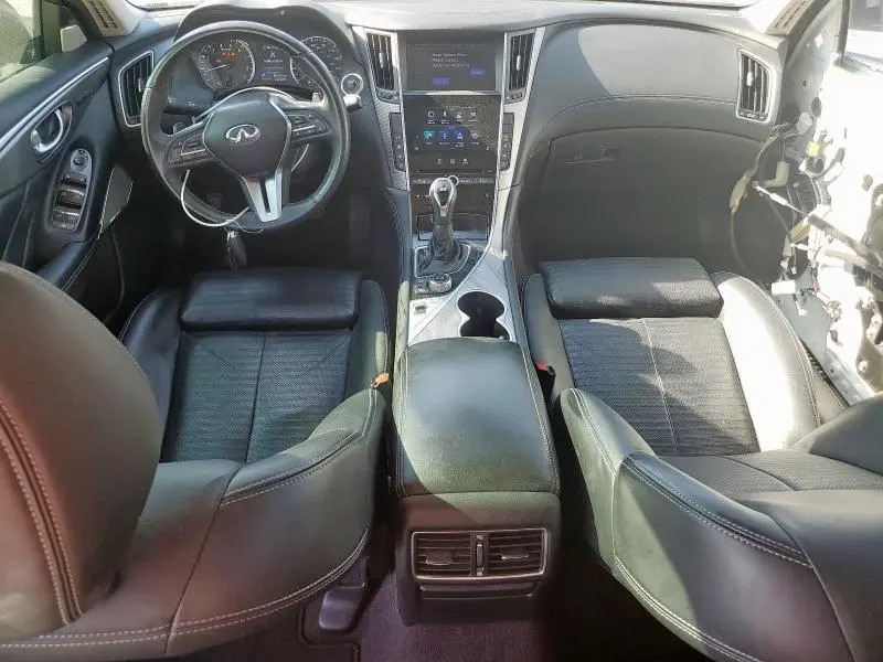 2018 INFINITI Q50 LUXE  