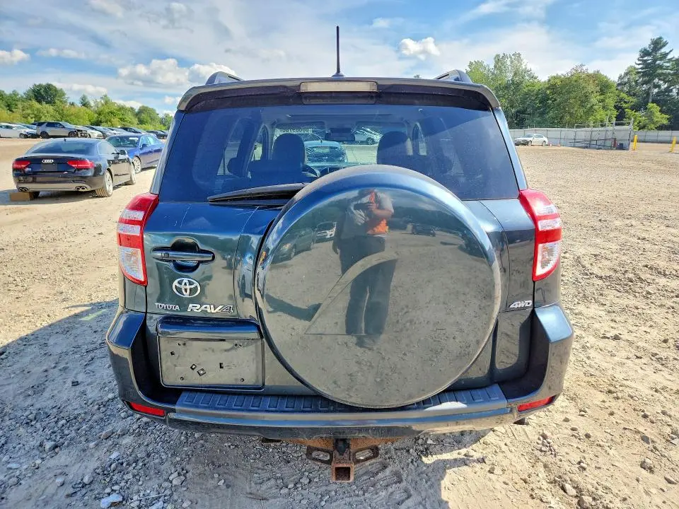 2010 TOYOTA RAV4 LIMITED  