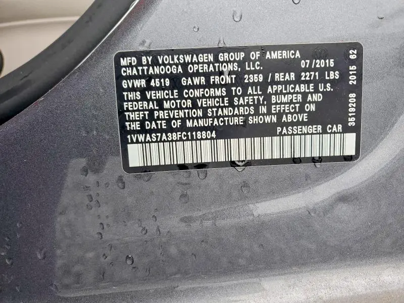 2015 VOLKSWAGEN PASSAT S  
