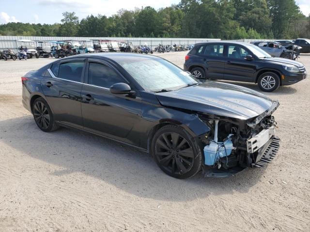 2019 NISSAN ALTIMA SR