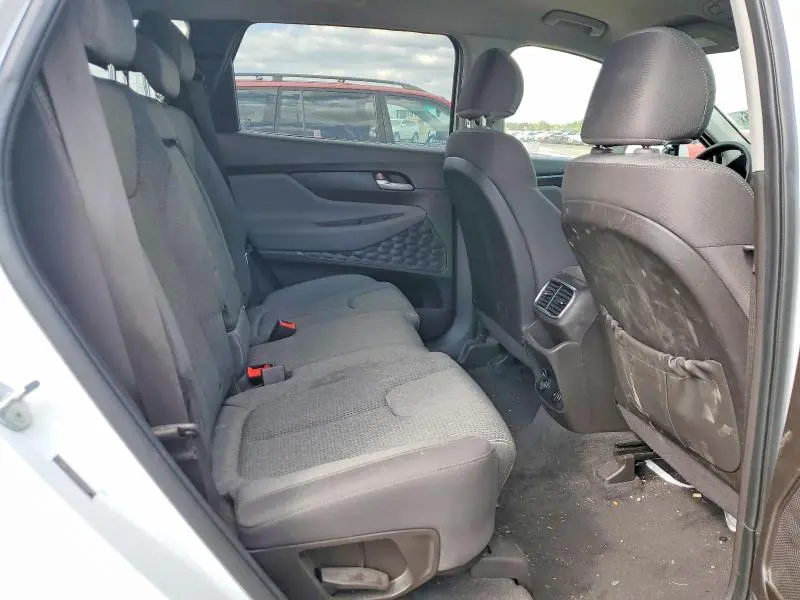 2019 HYUNDAI SANTA FE SE  