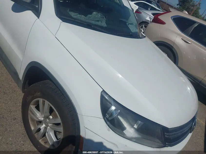 2017 VOLKSWAGEN TIGUAN  