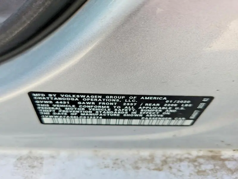 2020 VOLKSWAGEN PASSAT SE  