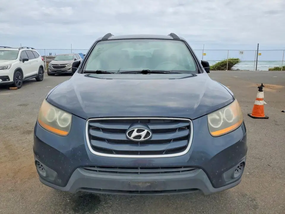 2011 HYUNDAI SANTA FE GLS  