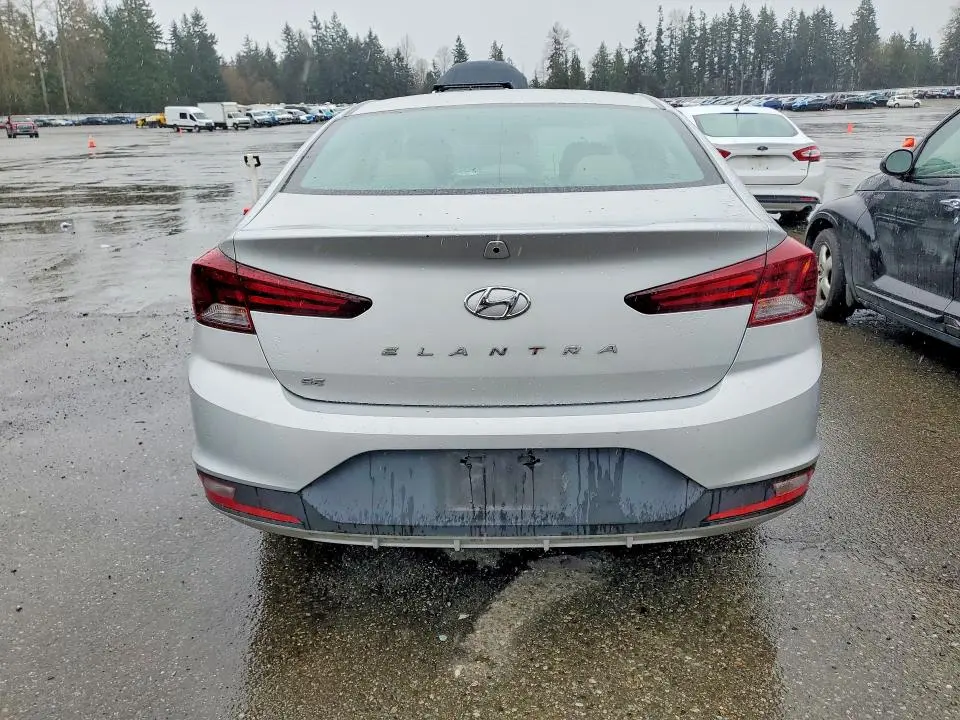 2019 HYUNDAI ELANTRA SE  