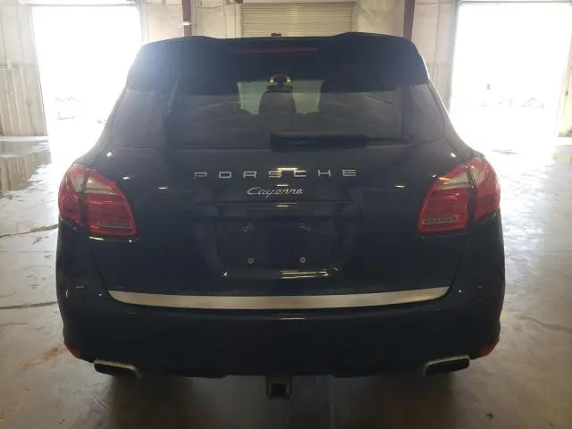 2014 PORSCHE CAYENNE   