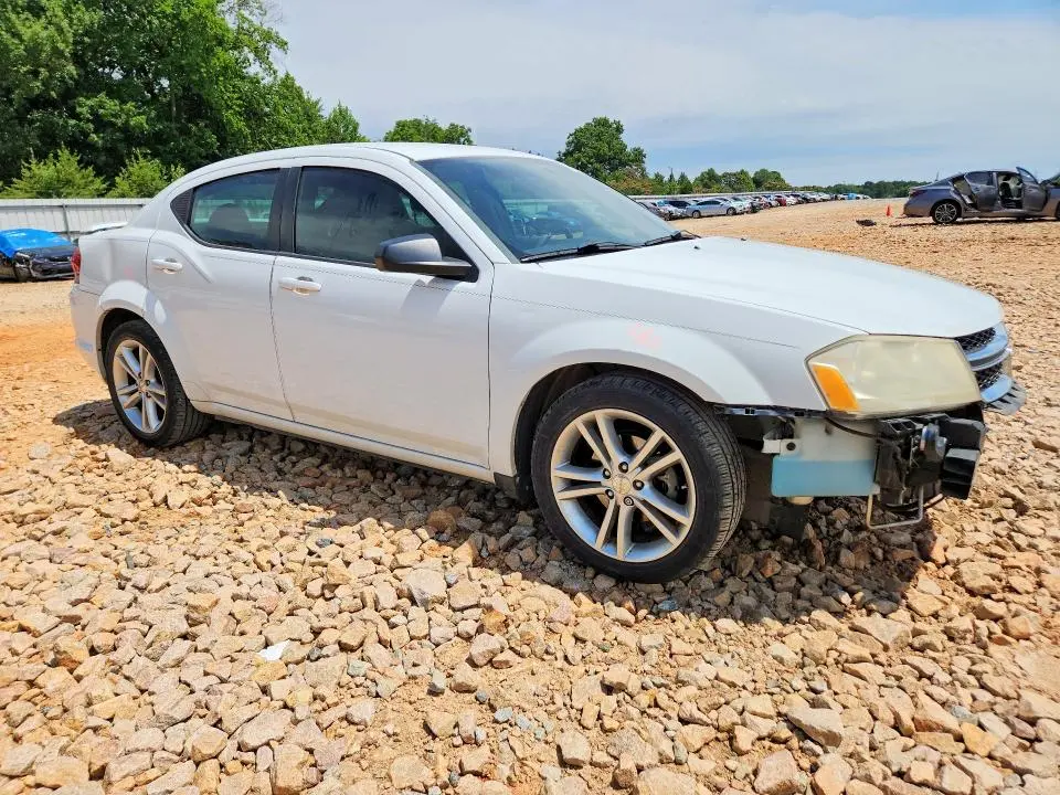 2013 DODGE AVENGER SE  