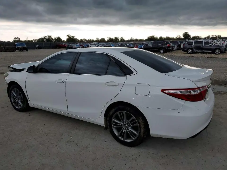 2017 TOYOTA CAMRY SE  