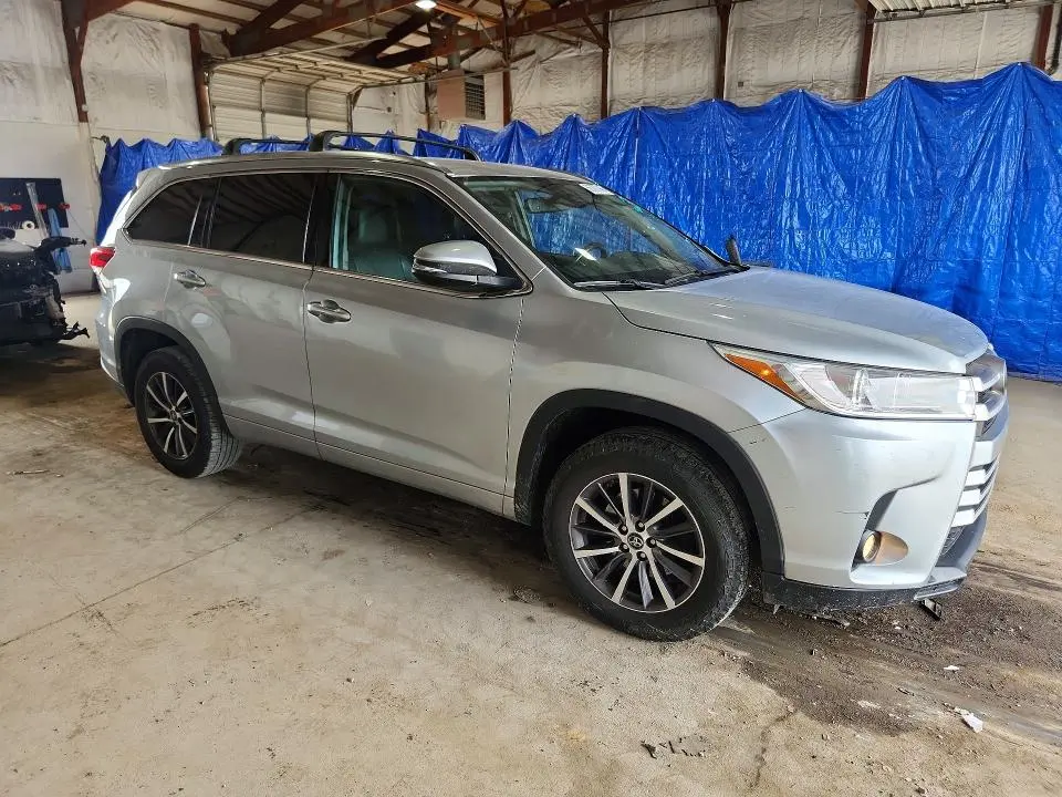 2018 TOYOTA HIGHLANDER XLE  