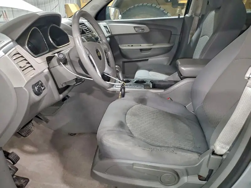 2011 CHEVROLET TRAVERSE LS  