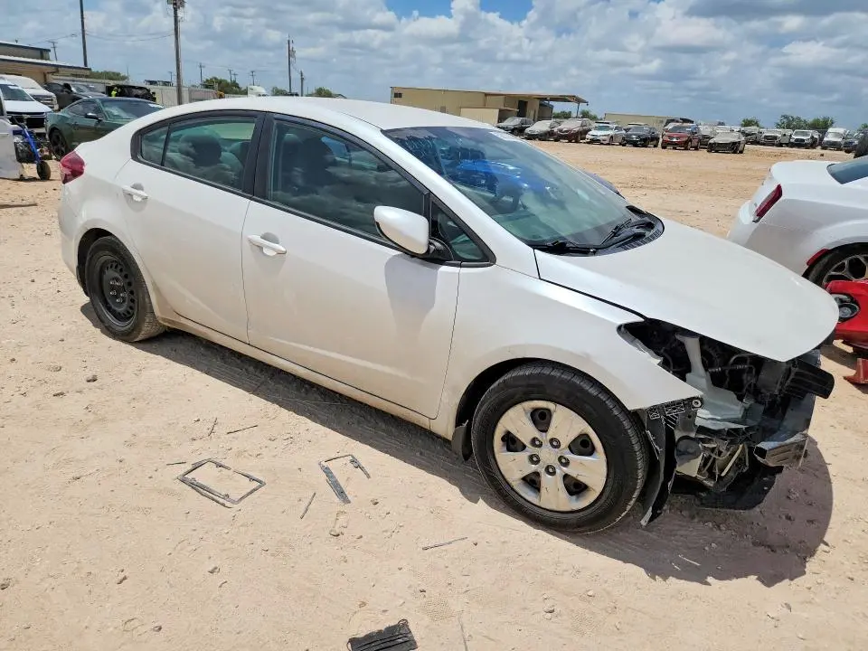 2017 KIA FORTE LX  