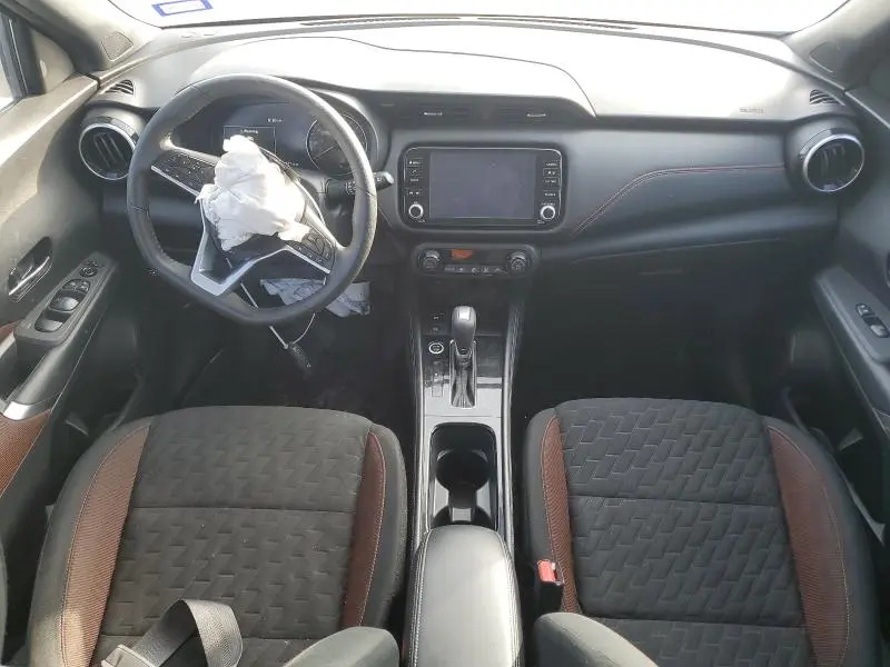 2022 NISSAN KICKS SR  