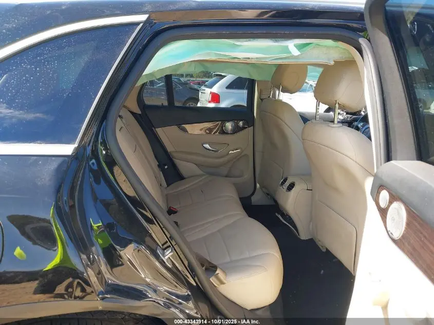 2017 MERCEDES-BENZ GLC 300 4MATIC