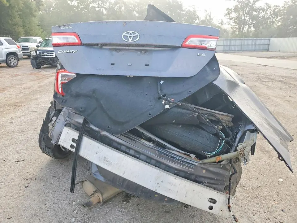 2014 TOYOTA CAMRY LE  