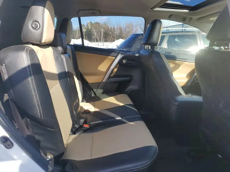 2016 TOYOTA RAV4 XLE  